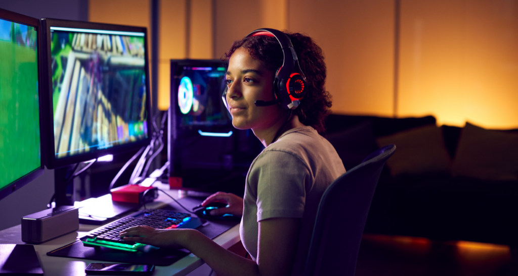 Mujeres conociendo la campaña de Nivea Gaming